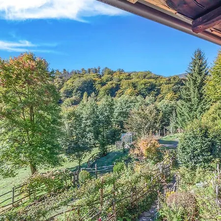 Feriehus Ginestre Arola (Piedmont)